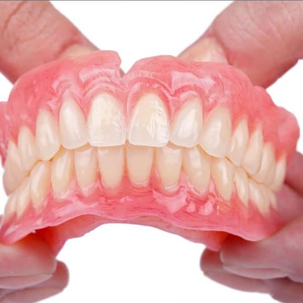 proteza dentara totala