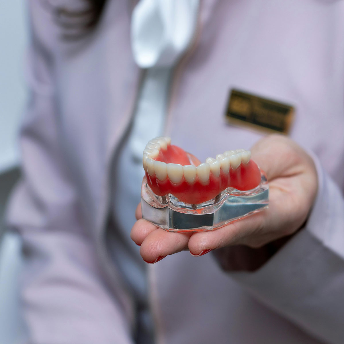 Proteza dentara pret - Cat costa o proteza dentara Proteza dentara