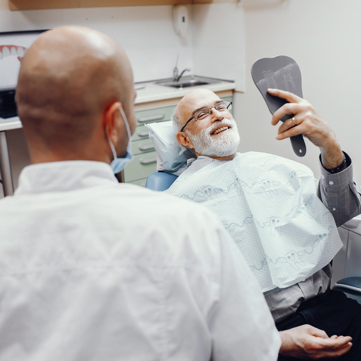 Tipuri de implanturi dentare - fara surub, ceramice, zigomatice Tipuri de implanturi dentare